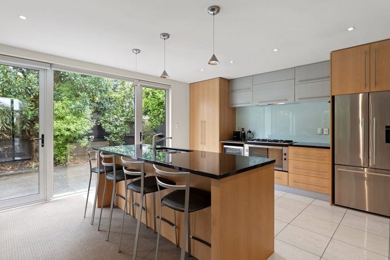 Photo of property in 7 Tui Street, Fendalton, Christchurch, 8041