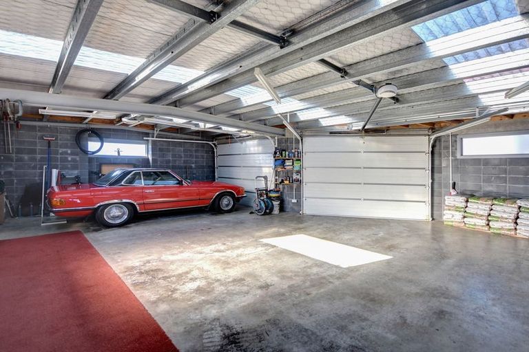 Photo of property in 22 Kura Place, Mosgiel, 9024