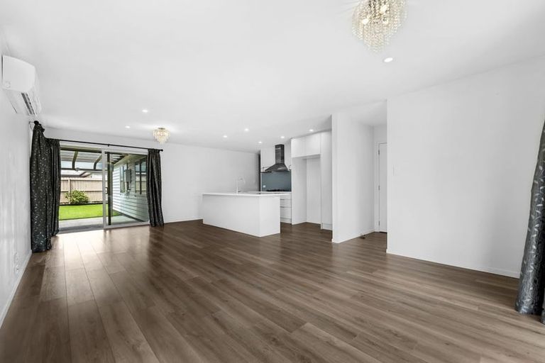 Photo of property in 9 Rere Close, Takanini, 2112