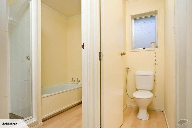 Photo of property in 1/24 Bayview Road, Bayview, Auckland, 0629