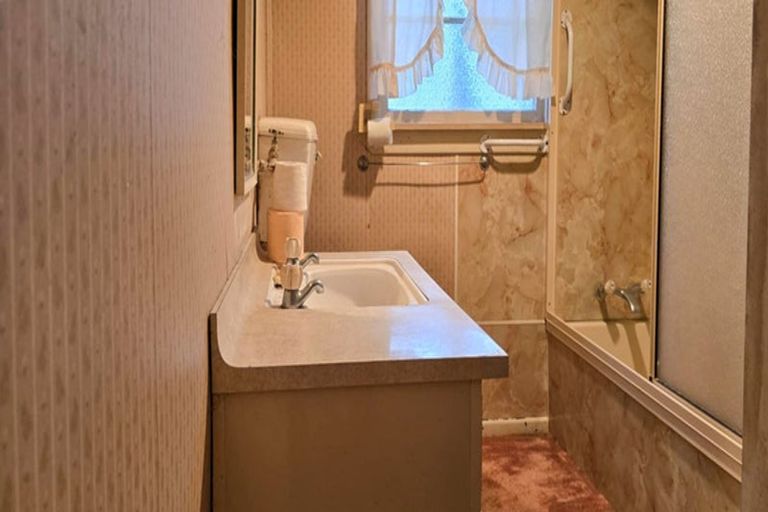 Photo of property in 29 Kahikatea Street, Inglewood, 4330