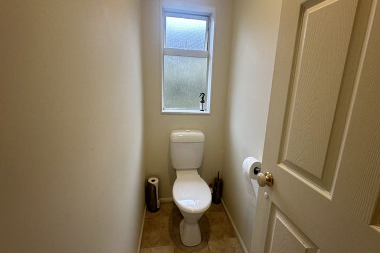 Photo of property in 23 Chesterfield Way, Orewa, 0931