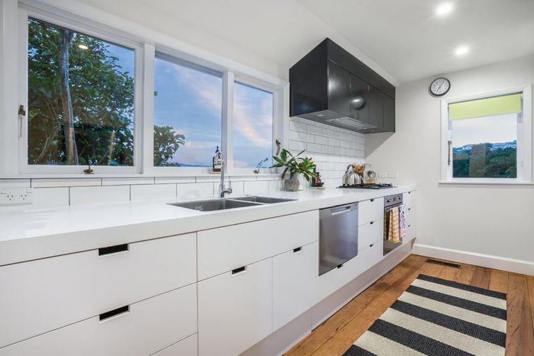 Photo of property in 28 Mortimer Terrace, Aro Valley, Wellington, 6021