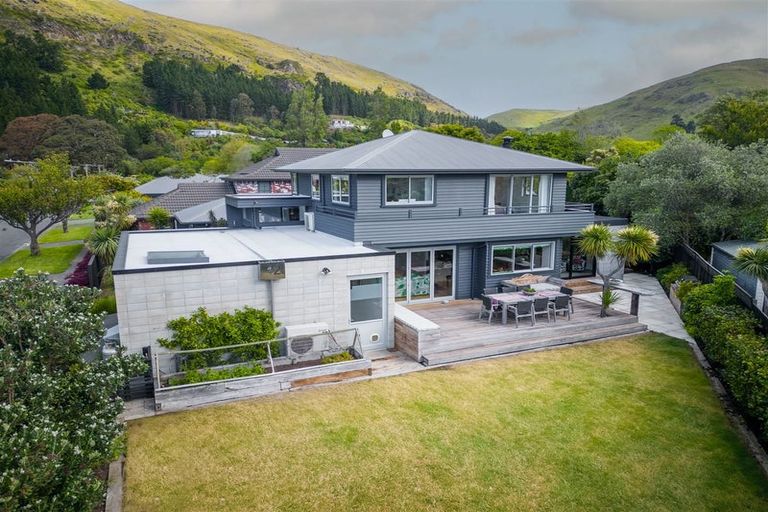 Photo of property in 42 Whitfield Street, Sumner, Christchurch, 8081