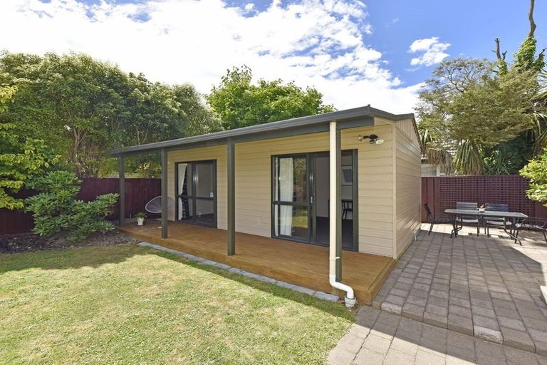 Photo of property in 8b Wyatt Place, Russley, Christchurch, 8042