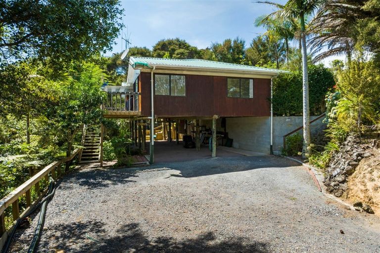 Photo of property in 79 Yorke Road, Haruru, 0204