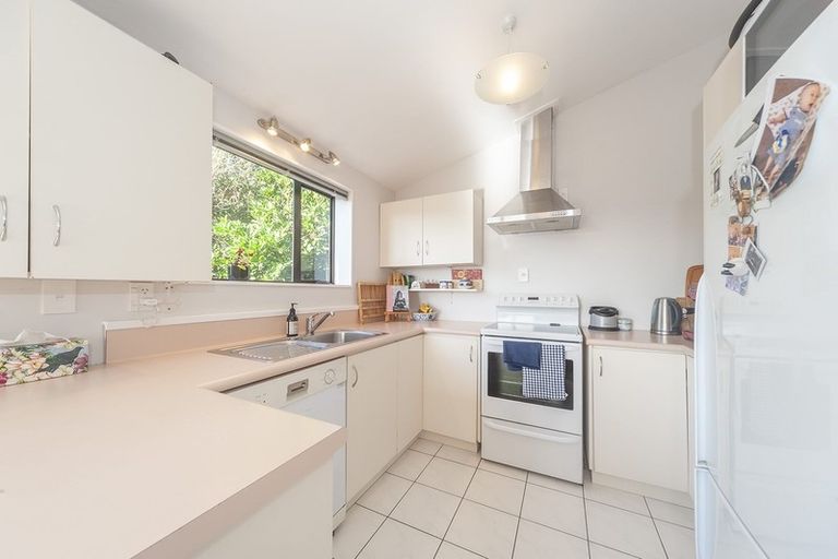 Photo of property in 84a Strathmore Avenue, Strathmore Park, Wellington, 6022