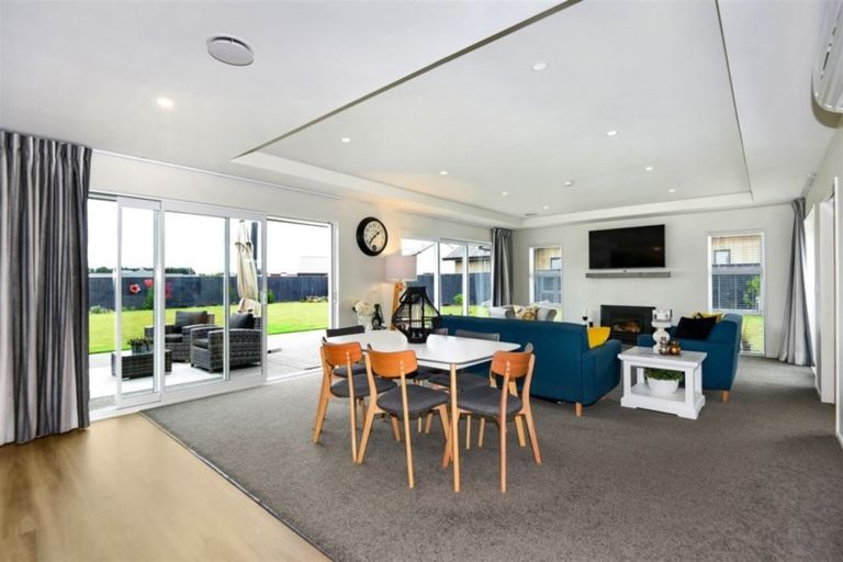 Photo of property in 70 Silver Peaks Drive, West Melton, 7618