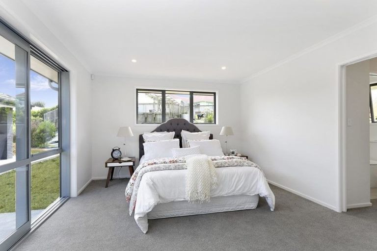 Photo of property in 128 Lisle Farm Drive, Pukekohe, 2120