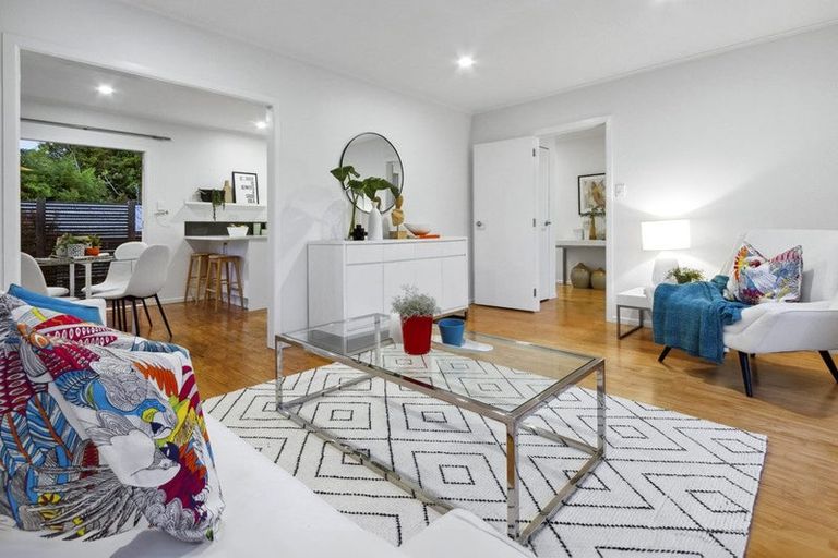 Photo of property in 1/5 September Place, Forrest Hill, Auckland, 0620