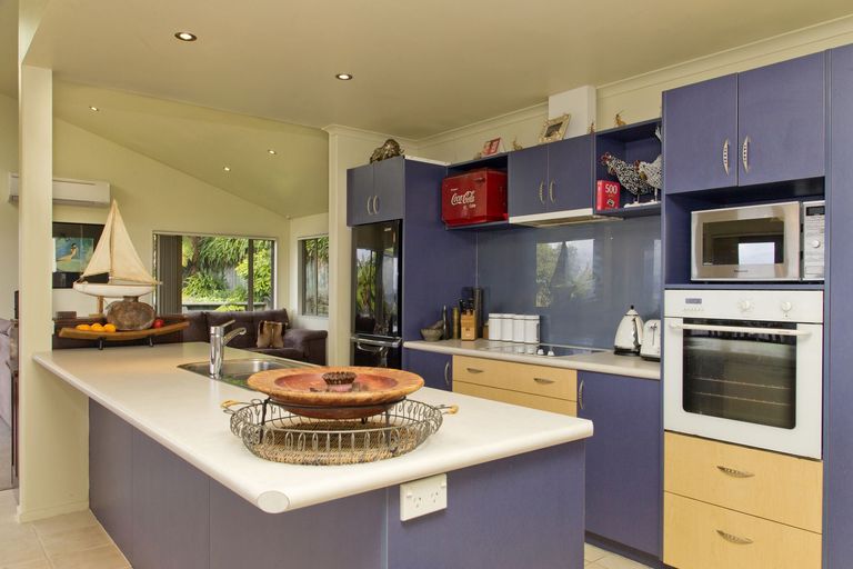 Photo of property in 6/92 Wakeman Road, Acacia Bay, Taupo, 3330