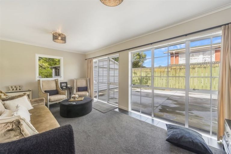 Photo of property in 6 Burwood Place, Silverdale, Hamilton, 3216