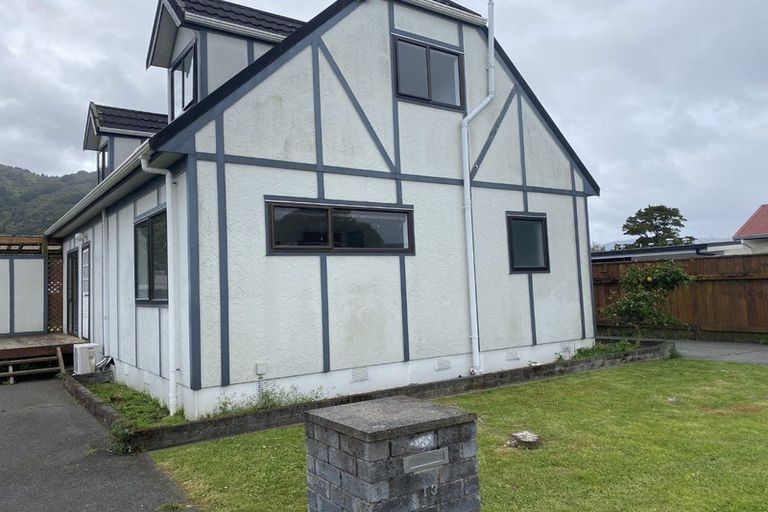 Photo of property in 13 California Drive, Totara Park, Upper Hutt, 5018