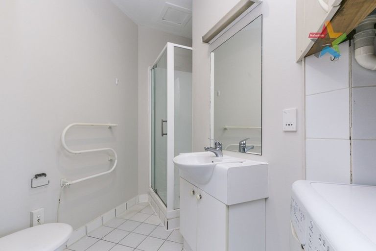 Photo of property in Terrace Tower Apartments, 2f/126 The Terrace, Wellington Central, Wellington, 6011