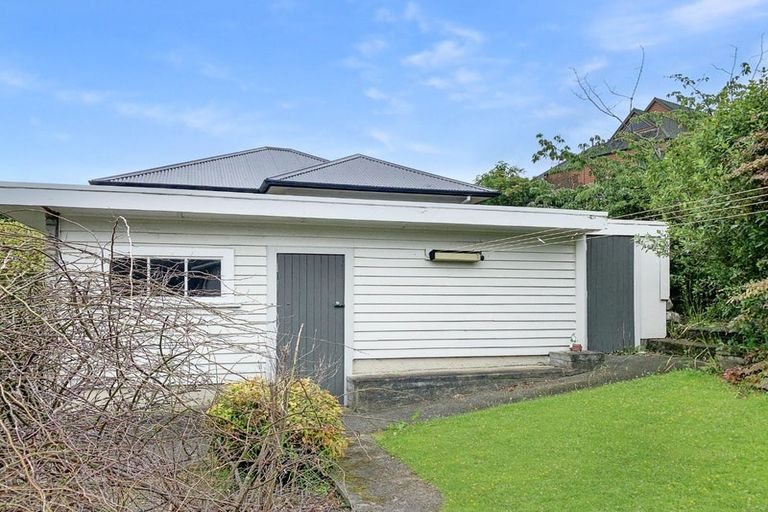 Photo of property in 18 Chester Street, Levin, 5510