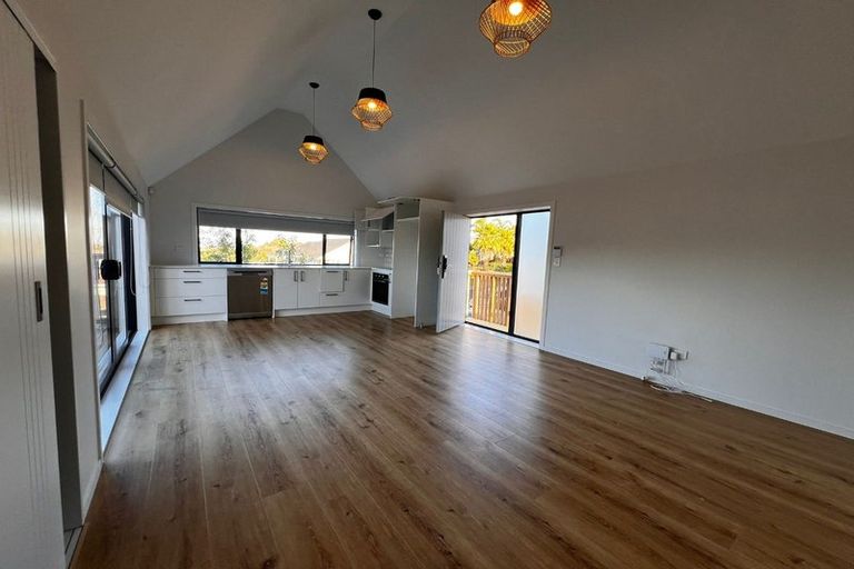 Photo of property in 38 White Heron Drive, Massey, Auckland, 0614