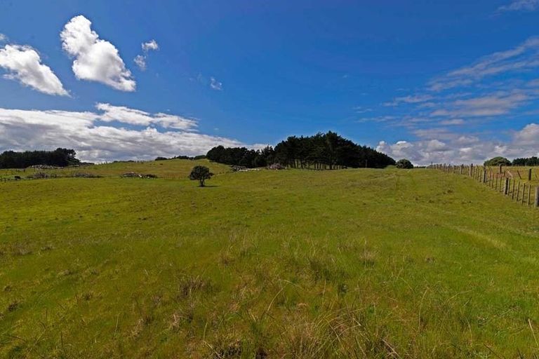 Photo of property in 34 Te Kanae Road, South Head, 0874