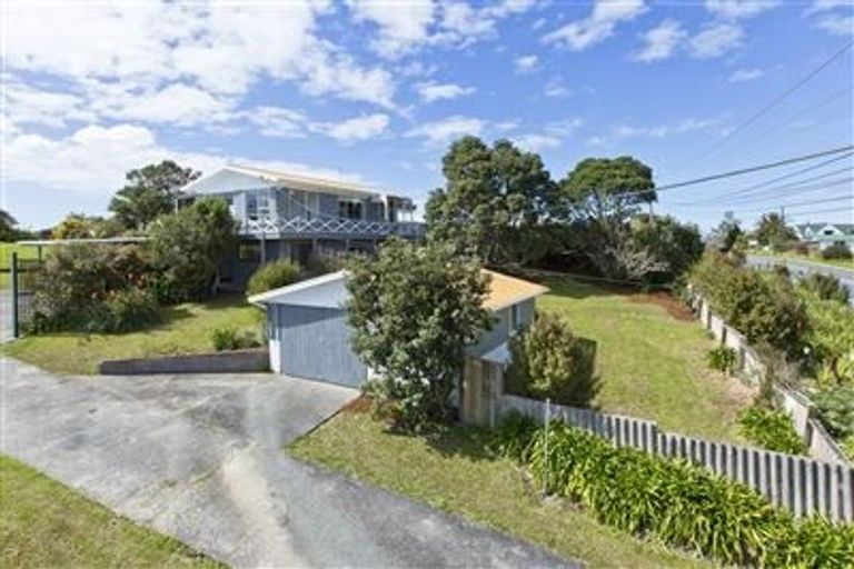 Photo of property in 411 Mahurangi East Road, Snells Beach, 0920