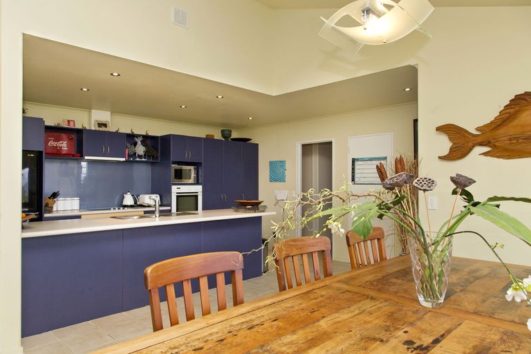 Photo of property in 6/92 Wakeman Road, Acacia Bay, Taupo, 3330