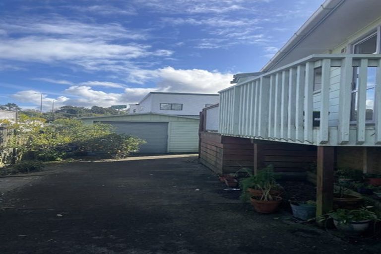 Photo of property in 5 Kapiti Place, Sunnynook, Auckland, 0620