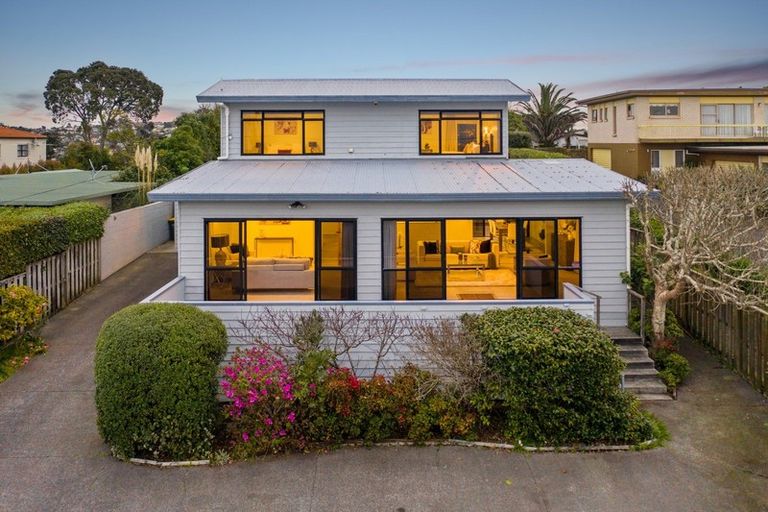 Photo of property in 68 Gulf View Road, Murrays Bay, Auckland, 0630