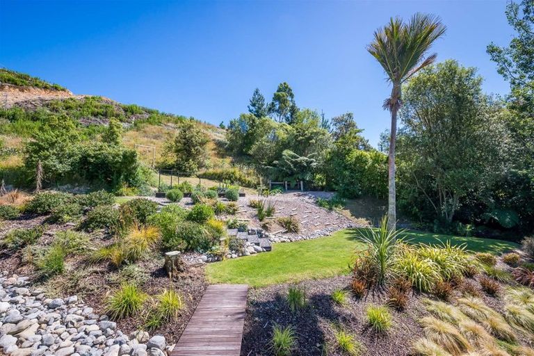 Photo of property in 42 Mahaki Road, Nikau Valley, Paraparaumu, 5032