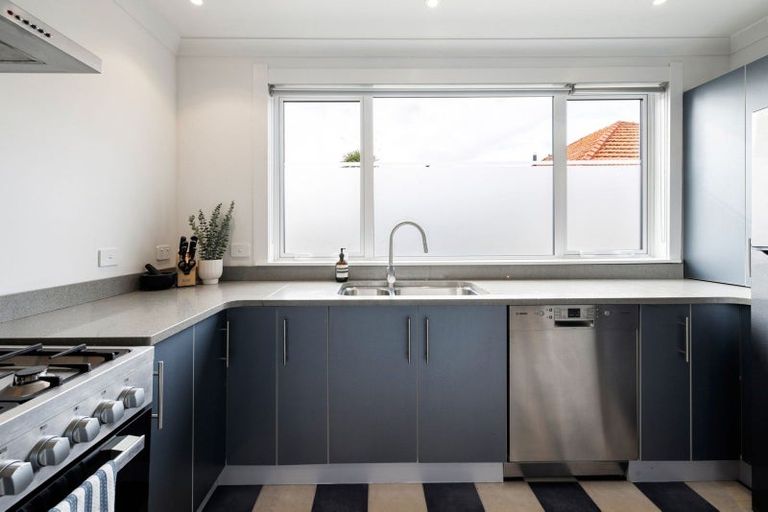 Photo of property in 16 Robinson Street, Cambridge, 3434