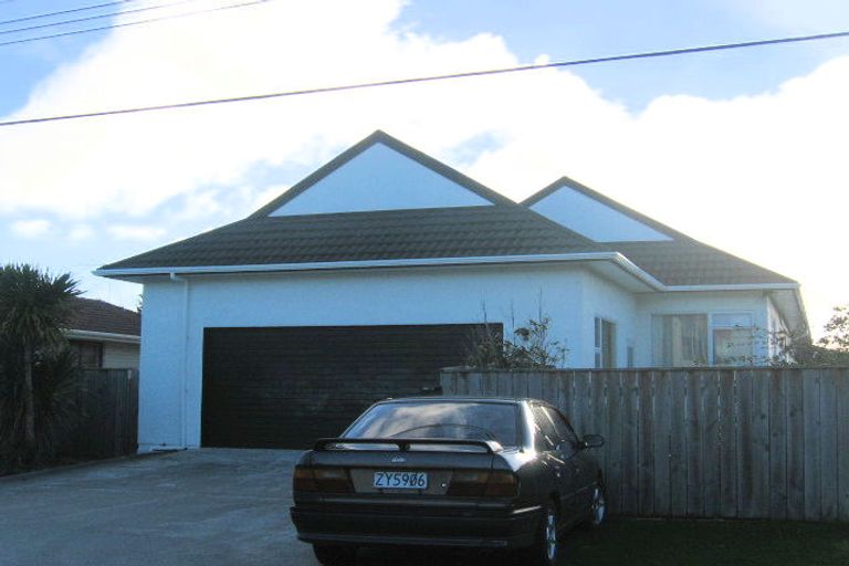 Photo of property in 13 Falla Street, Paraparaumu Beach, Paraparaumu, 5032