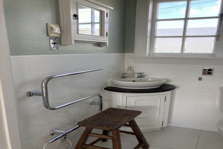 Photo of property in 81 Main Road, Redcliffs, Christchurch, 8081