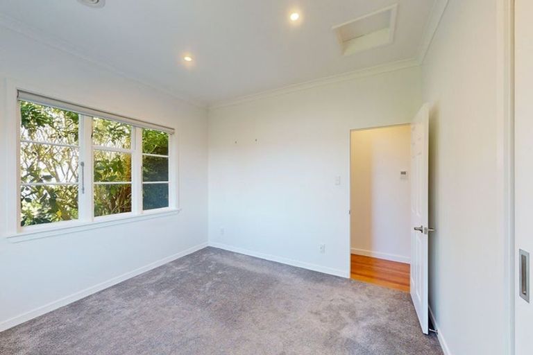 Photo of property in 96 Homebush Road, Khandallah, Wellington, 6035