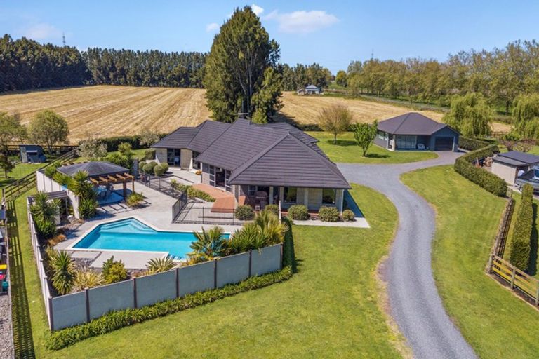 Photo of property in 8 Brighton Grove, Newstead, Hamilton, 3286