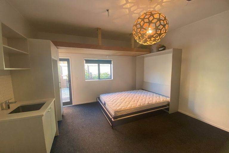 Photo of property in 1/2 Omana Road, Milford, Auckland, 0620