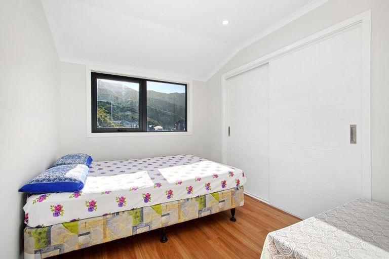 Photo of property in 24 Porokaiwhiri Street, Crofton Downs, Wellington, 6035