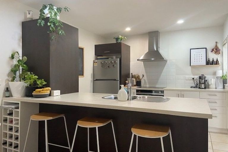 Photo of property in 3/206 Manuka Road, Bayview, Auckland, 0629