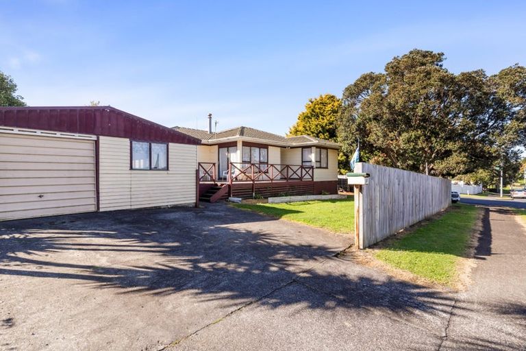 Photo of property in 72 Finlayson Avenue, Clendon Park, Auckland, 2103