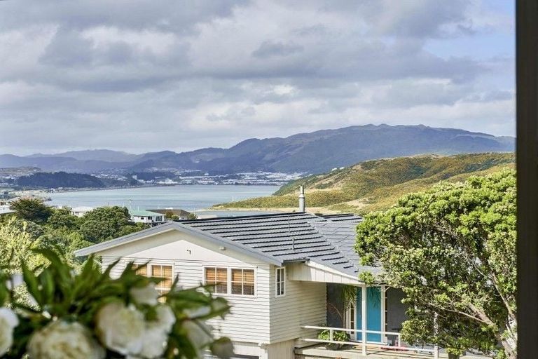 Photo of property in 17 Truro Road, Camborne, Porirua, 5026