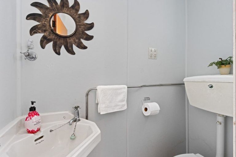 Photo of property in 7 Ferguson Avenue, Westshore, Napier, 4110