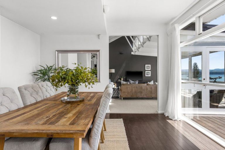 Photo of property in 8 Seapoint Road, Bluff Hill, Napier, 4110