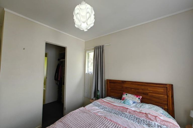 Photo of property in 51 Topliss Drive, Northcross, Auckland, 0632