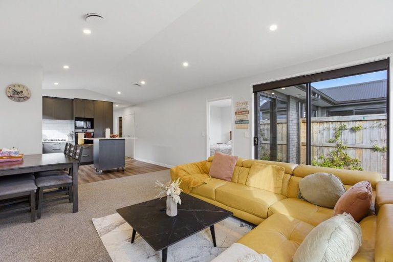 Photo of property in 26 Inaka Place, Poike, Tauranga, 3112