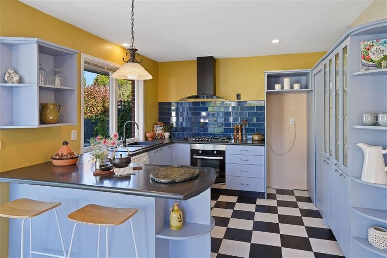 Photo of property in 18 Cranbrook Avenue, Burnside, Christchurch, 8053