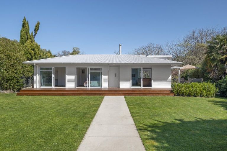 Photo of property in 12 Margaret Avenue, Havelock North, 4130