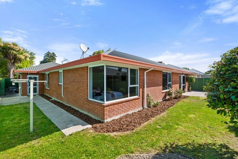 Photo of property in 8a Puna Street, Riccarton, Christchurch, 8041
