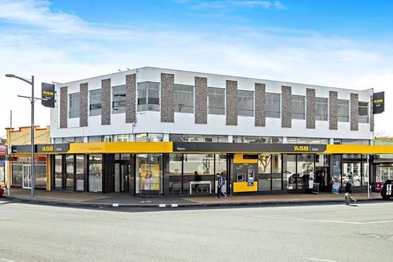 Photo of property in 30 Fernleigh Avenue, Waiuku, 2123