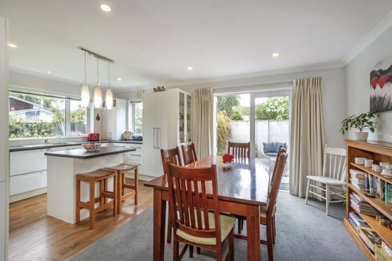 Photo of property in 11 Hanover Place, Ilam, Christchurch, 8041