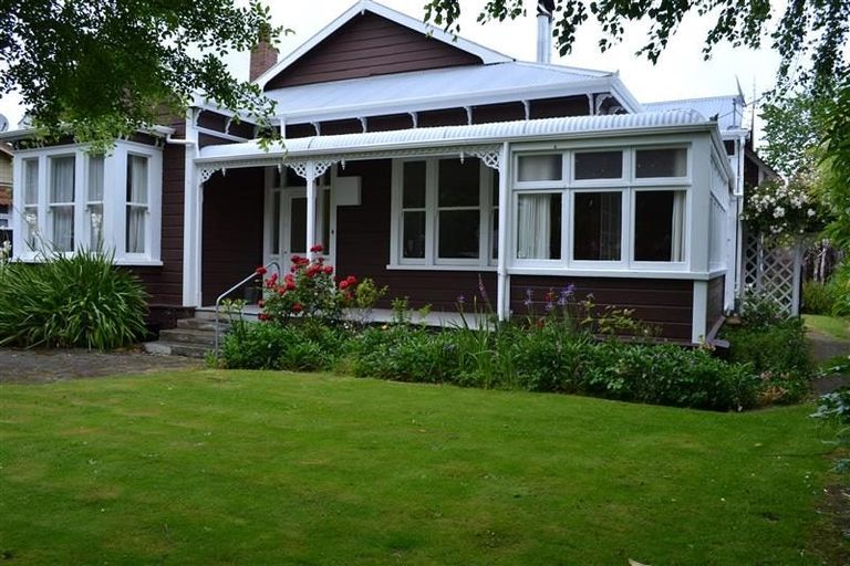 Photo of property in 32 Hereford Street, West End, Palmerston North, 4410