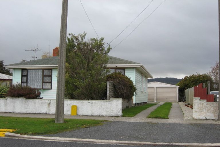 Photo of property in 23 Johnson Street, Milton, 9220