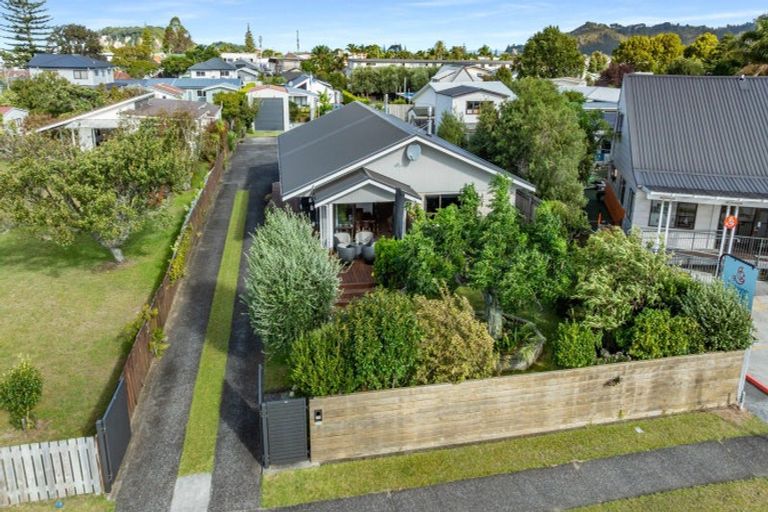 Photo of property in 102 Mark Street, Whangamata, 3620