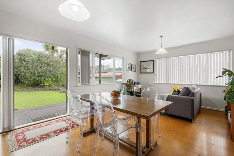 Photo of property in 10 Japonica Drive, Beach Haven, Auckland, 0626
