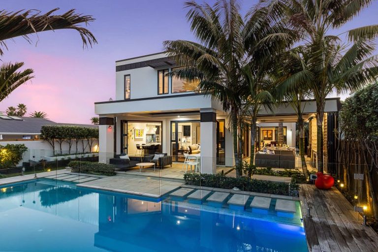 Photo of property in 361 Hibiscus Coast Highway, Orewa, 0931